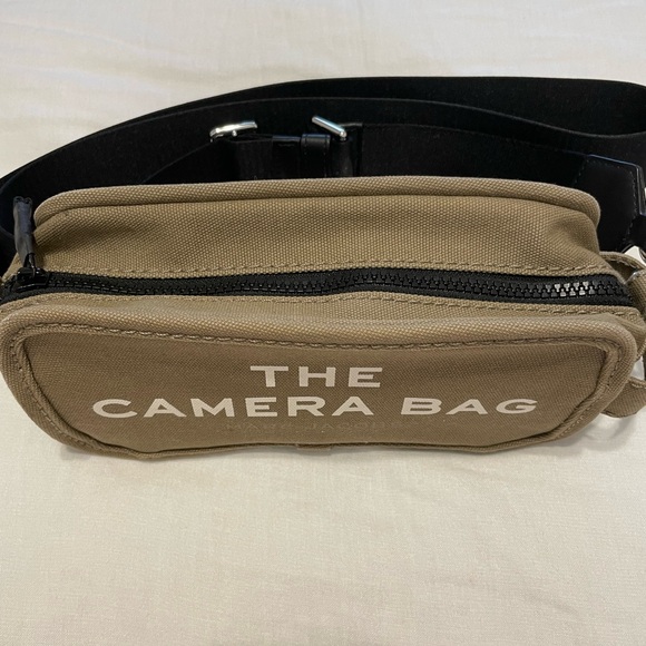 Marc Jacobs Camera Bag - Picture 3 of 7